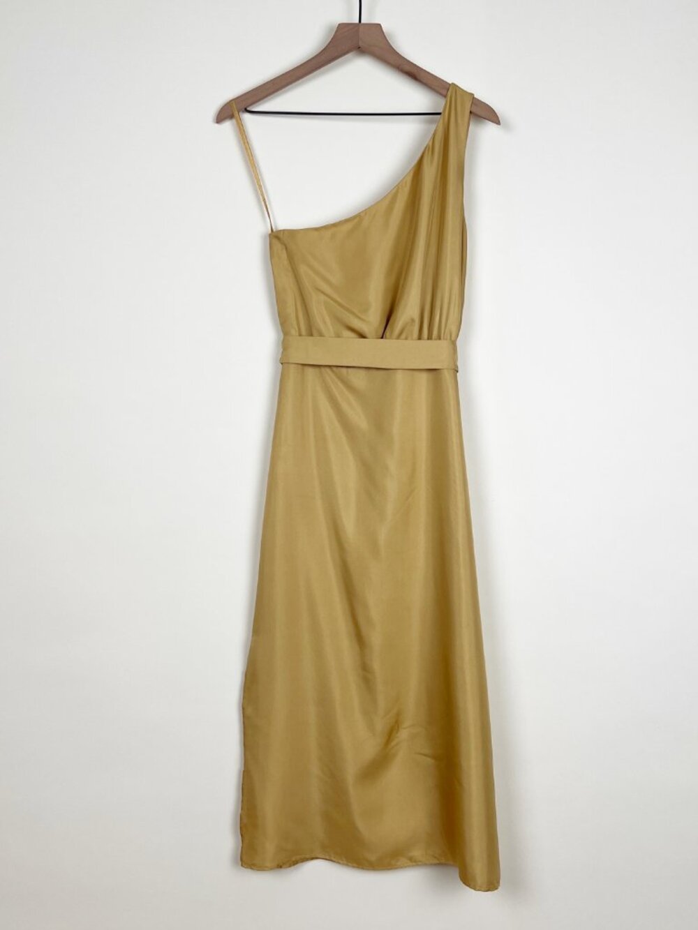 Club Monaco One-Shoulder Midi Dress in Mustard - Picture 4 of 12